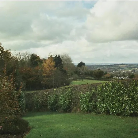 Carrickmourne House Nocleg ze śniadaniem 4*